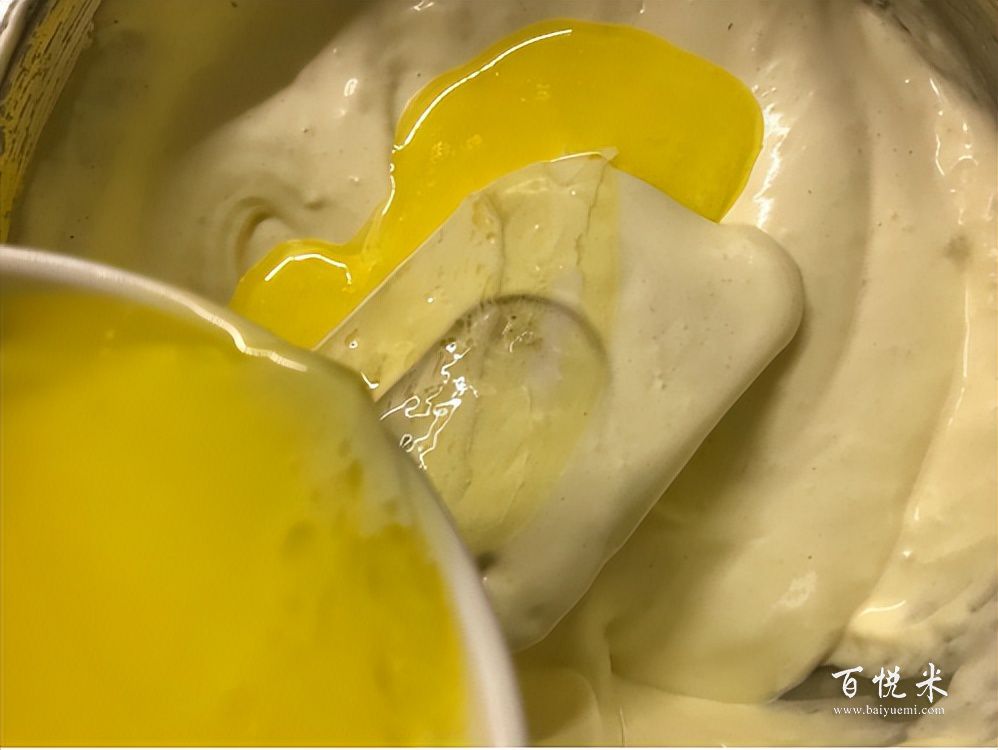 有簡(jiǎn)單又好看的紙杯奶油小蛋糕，聚會(huì)必備